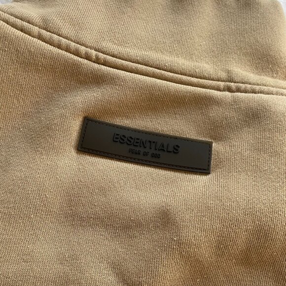 ESSENTIALS Fear of God beige half zip sweatshirt womens size M - Picture 5 of 6